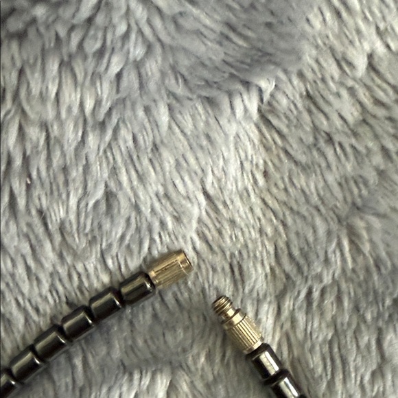 Elegant Silver and Pink Beaded Necklace - Picture 2 of 4